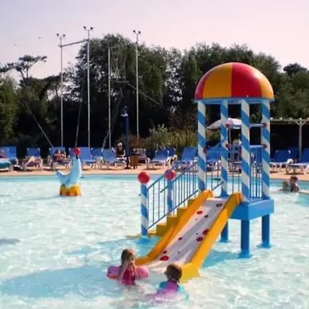 6 Personne Village Port De Bourgenay Port Piscine